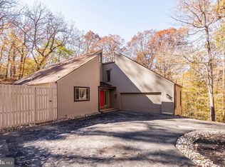 20 Fairwood View Ct, Phoenix, MD 21131