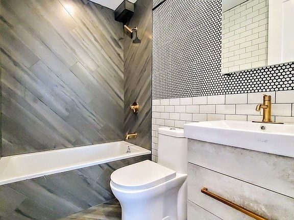 3rd image of 1160 Rogers Ave #2K