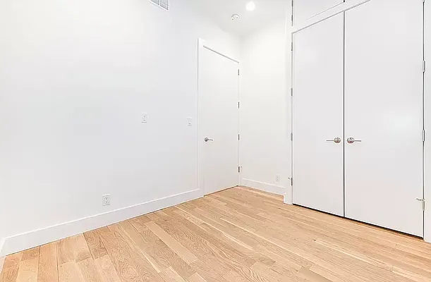 Rented by REAL New York | media 31