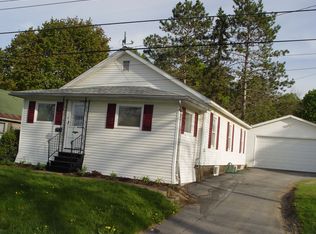 21 Smith St, Canajoharie, NY 13317