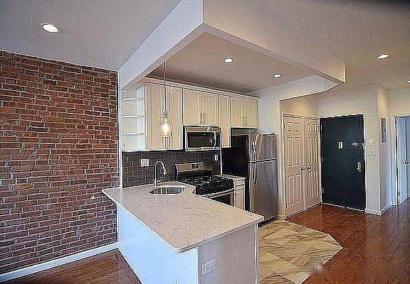 2nd image of 319 E Houston St APT 2A