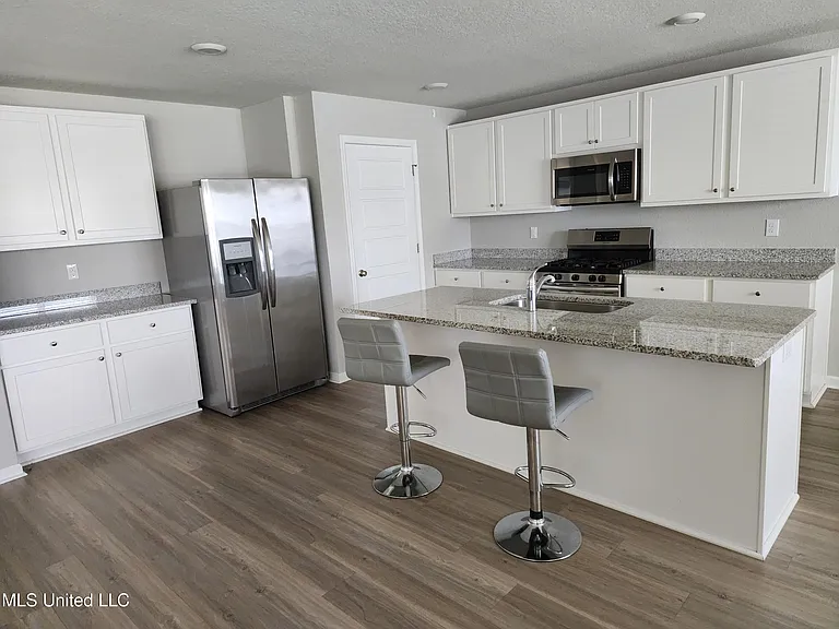 115 Rosie Dr — Photo 8
