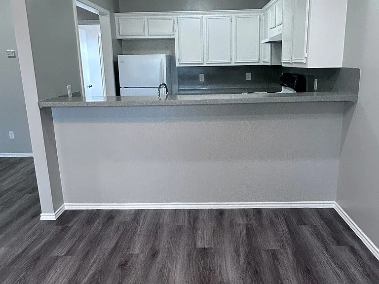 1604 W McIntyre St #7 — Photo 2