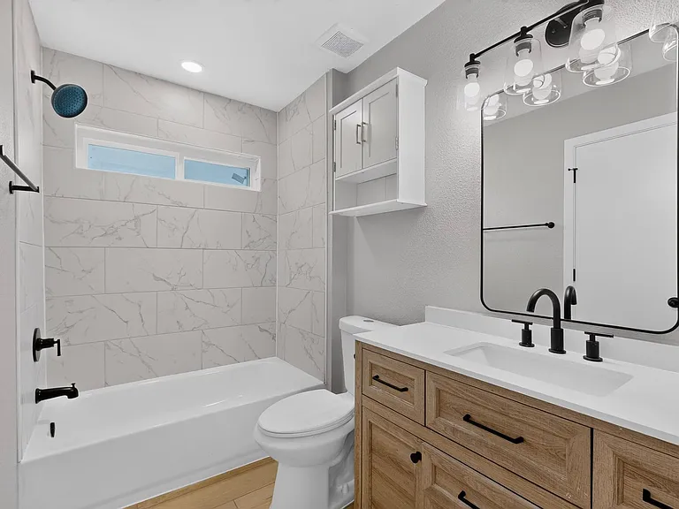 1600 Crimson Ct — Photo 27