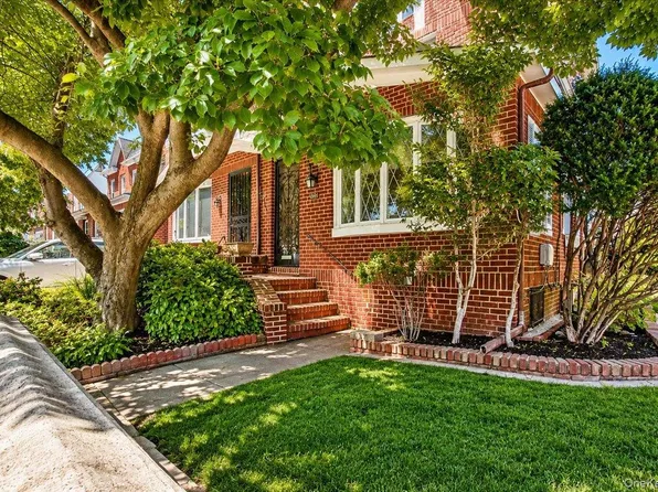 85-65 67th Drive, Rego Park, NY 11374