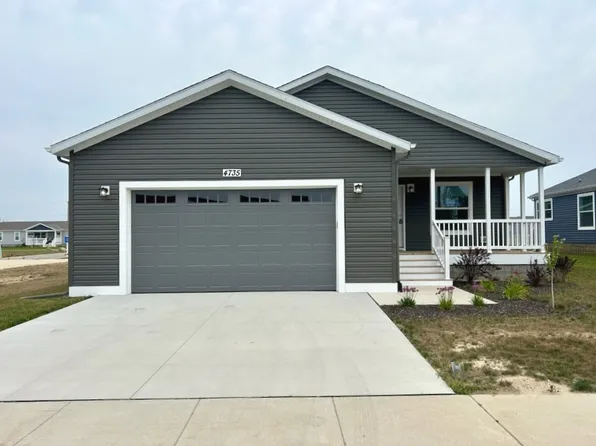 4735 Floral Wood Ln, Holland, MI 49423