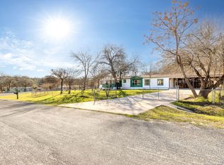 22815 Reliant Dr, Elmendorf, TX 78112