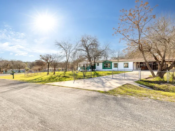 22815 RELIANT DR, Elmendorf, TX 78112