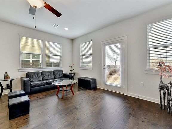 5th image of 8921 Parker Ranch Cir #B