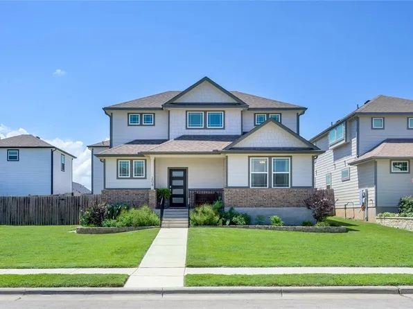 208 Garner Dr, Kyle, TX 78640