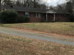 200 Bogart Cir, Winston Salem, NC 27104