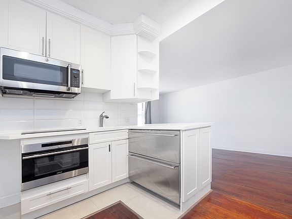 2nd image of 233 E 32nd St APT 4H