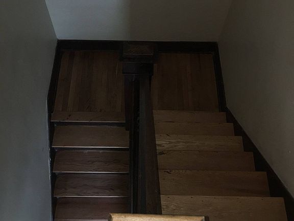 4th image of 849 Ashland St #1