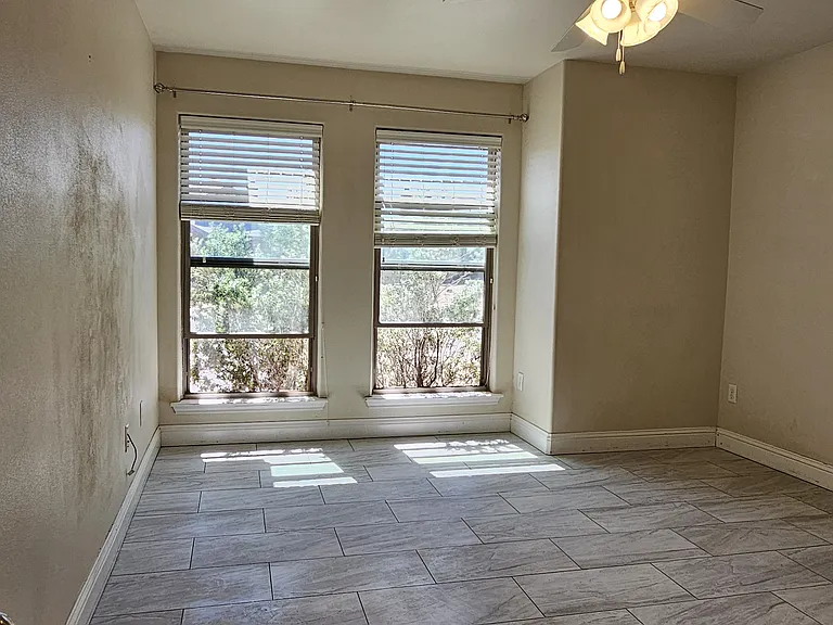 6904 Redbud Ct — Photo 18