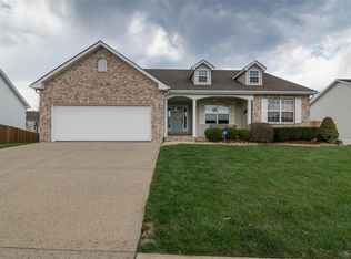 1877 Wellington Ln, Maryville, IL 62062