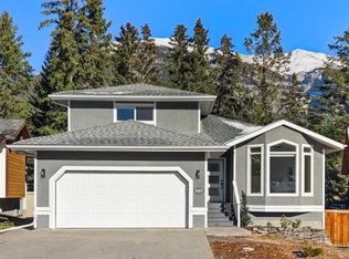 327 S Canyon Close, Canmore, AB T1W1H4
