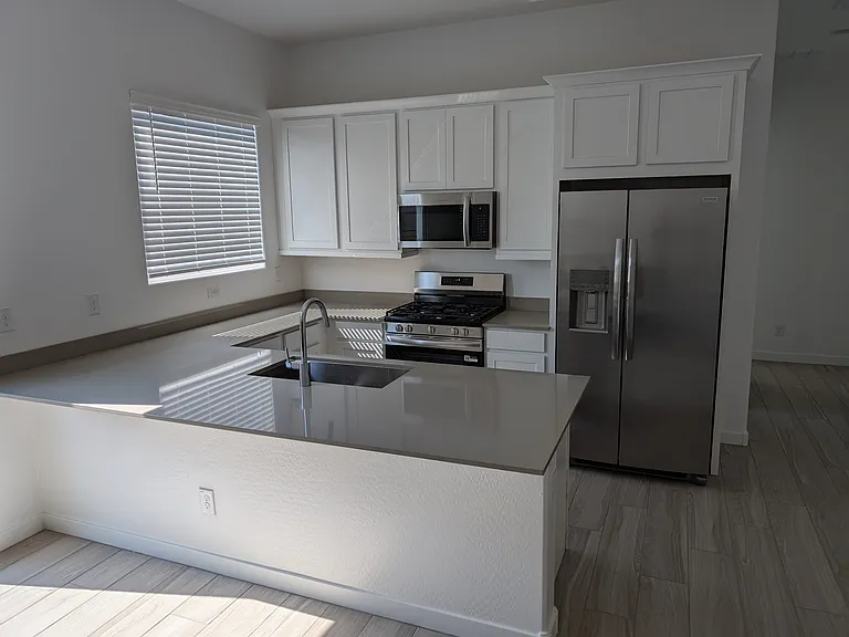 9626 W Mitchell Dr — Photo 6