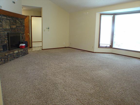 5th image of 4 Cheddar Ln