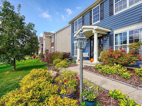 3rd image of 3914 Hickory Rock Dr