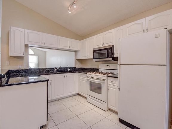 5th image of 1185 NW Lombardy Dr