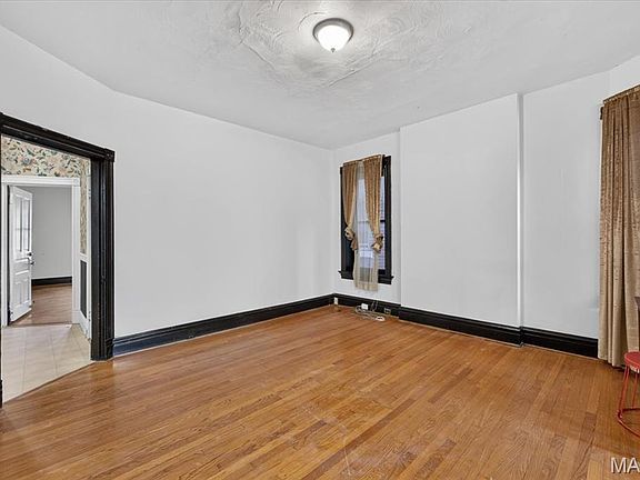 5th image of 4175 Flad Ave