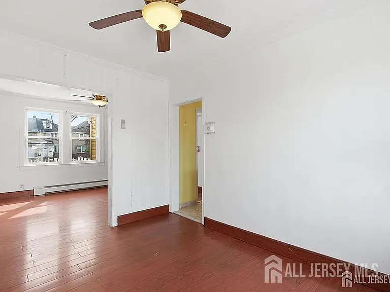 25 Langley Pl — Photo 11