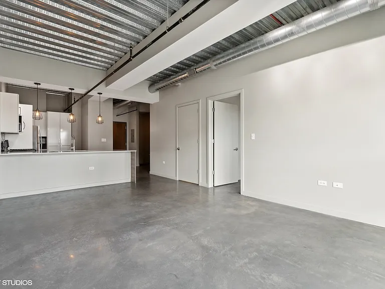 1245 N Milwaukee Ave #703 — Photo 4