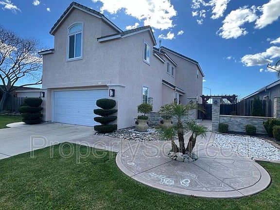 2nd image of 380 Gamay Ct