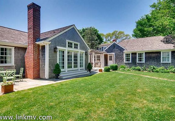 Edgartown village home with large yard, space for pool