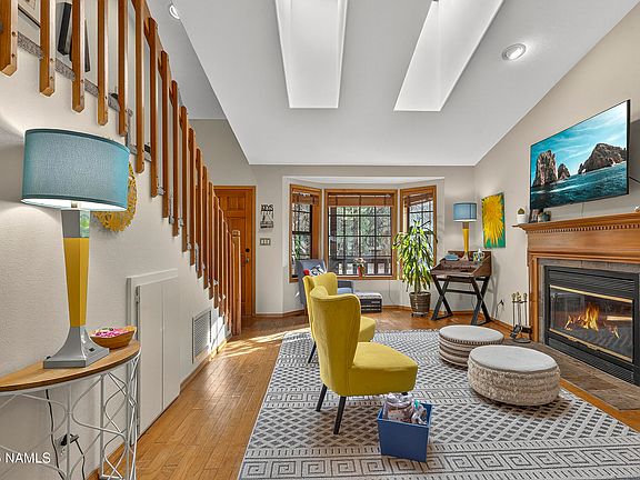 3rd image of 1080 W Ardrey Cir