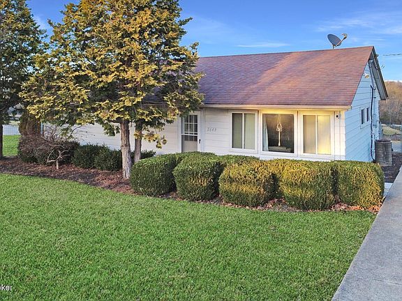 2nd image of 2649 Fort Pickens Rd