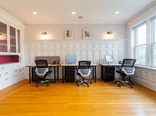 9 Babcock St #3, Brookline, MA 02446