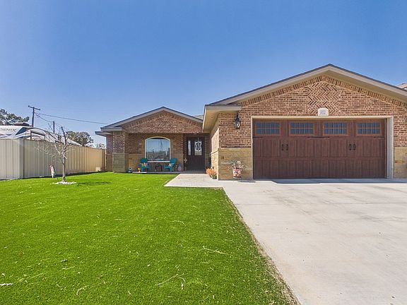 3rd image of 1517 S Plum St