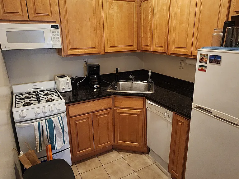 8 W 75th St #4B — Photo 8