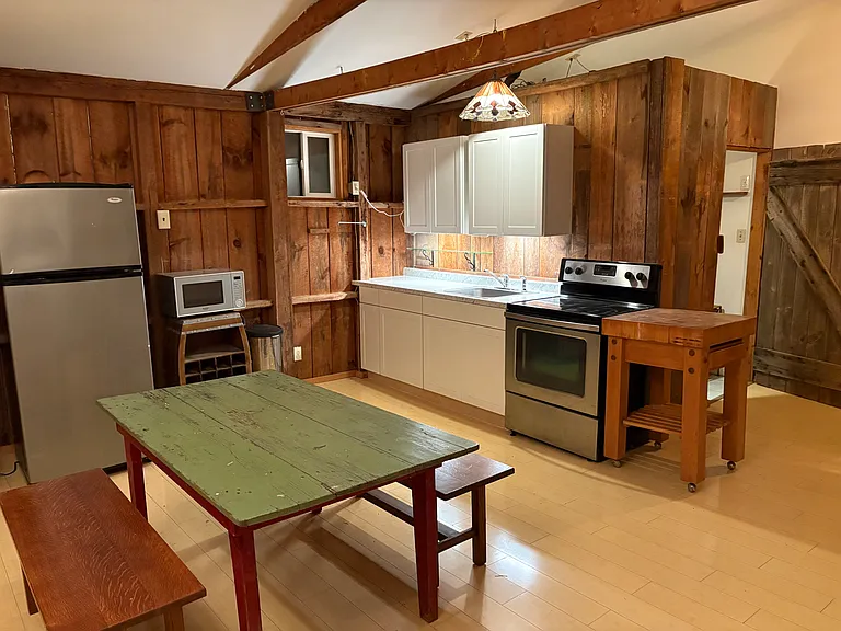 35 Hasbrouck Ln #A — Photo 4