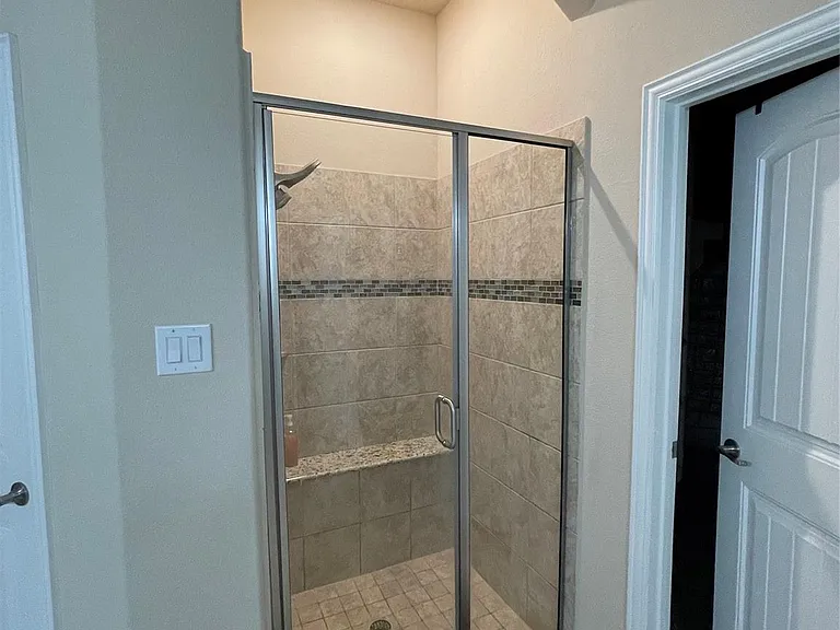 329 Prairie Ridge Ln — Photo 14