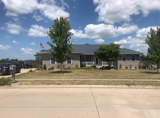 807 E Harvest Dr, Mount Pleasant, IA 52641