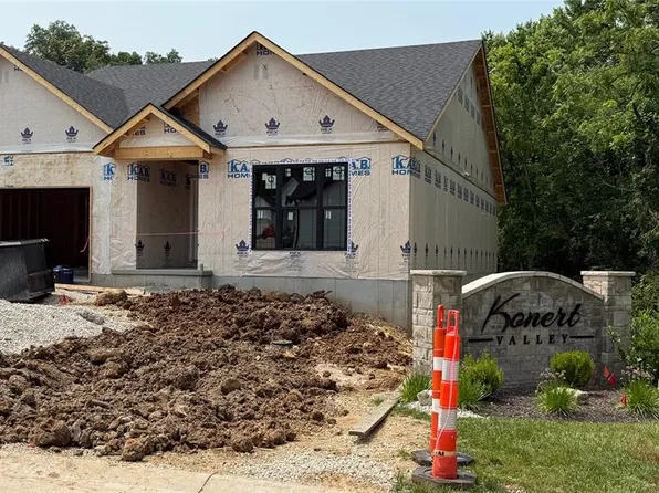 701 Konert Xing, Fenton, MO 63026