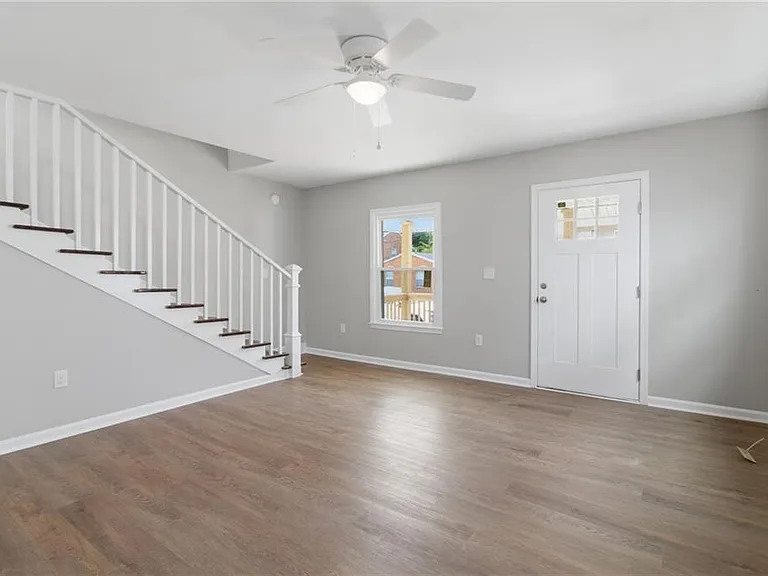 1442 W 41st St — Photo 3