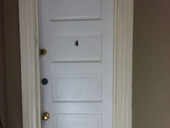 2nd image of 814 N 10th St APT 4