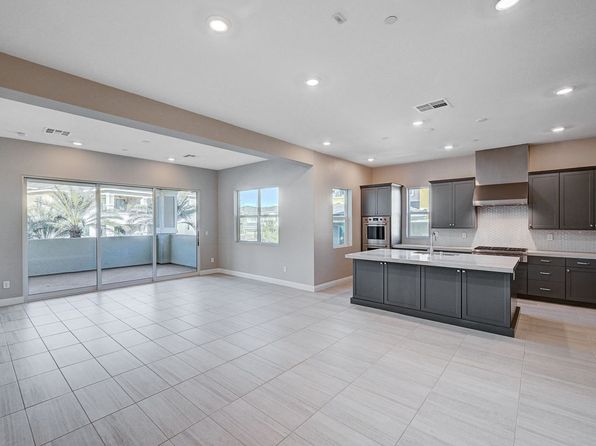 9204 Las Manaitas Ave Unit 302