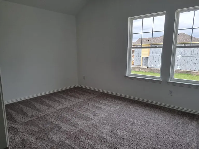 1905 Plymouth Dr — Photo 16