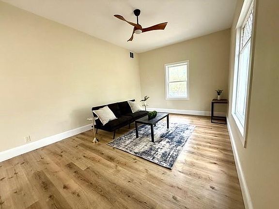 2nd image of 1511 Lynn Avenue
