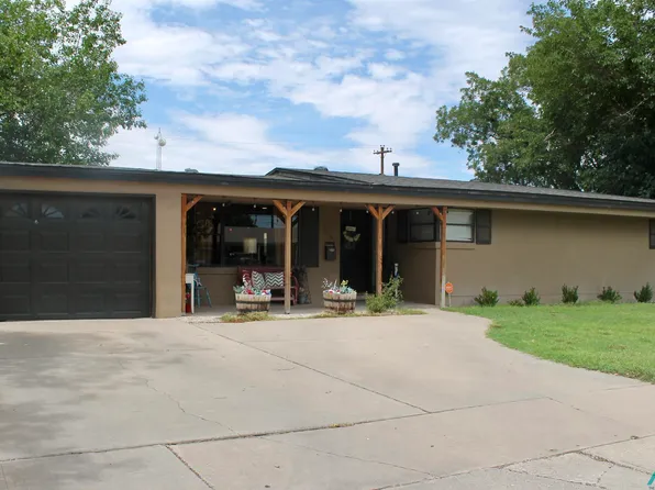 705 N Plains Park Dr, Roswell, NM 88203