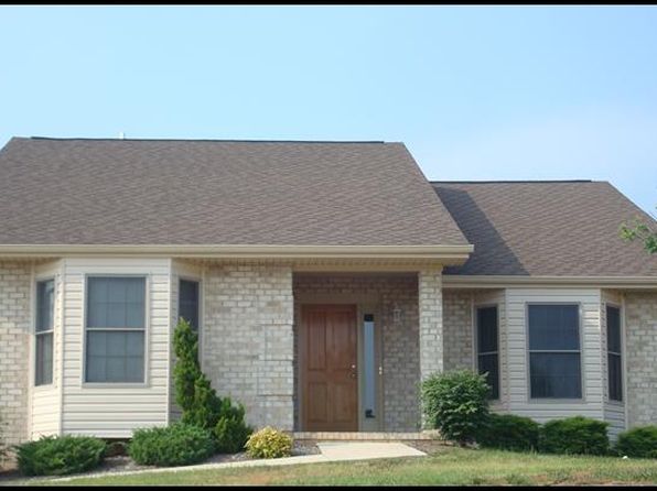 28 Maynard Ln