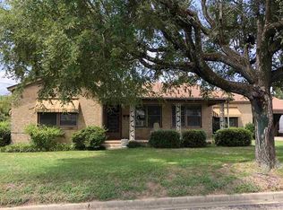 307 N Adams St, Carthage, TX 75633
