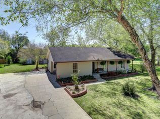 126 E Weeks Dr, Youngsville, LA 70592