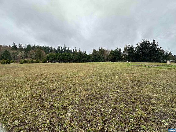 3rd image of 505 N Barr Rd