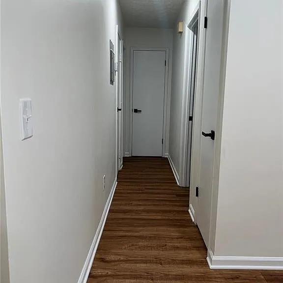 300 E Burns Ct SE #D — Photo 7