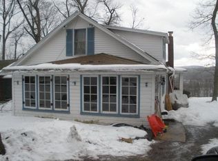 39 Hilltop Rd, Barnesville, PA 18214